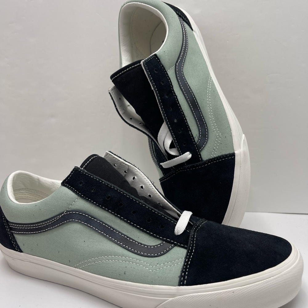 Vans Men’s Old Skool
Basics Gray Mist
VN000D7ZM8I Sneakers - Picture 12 of 16